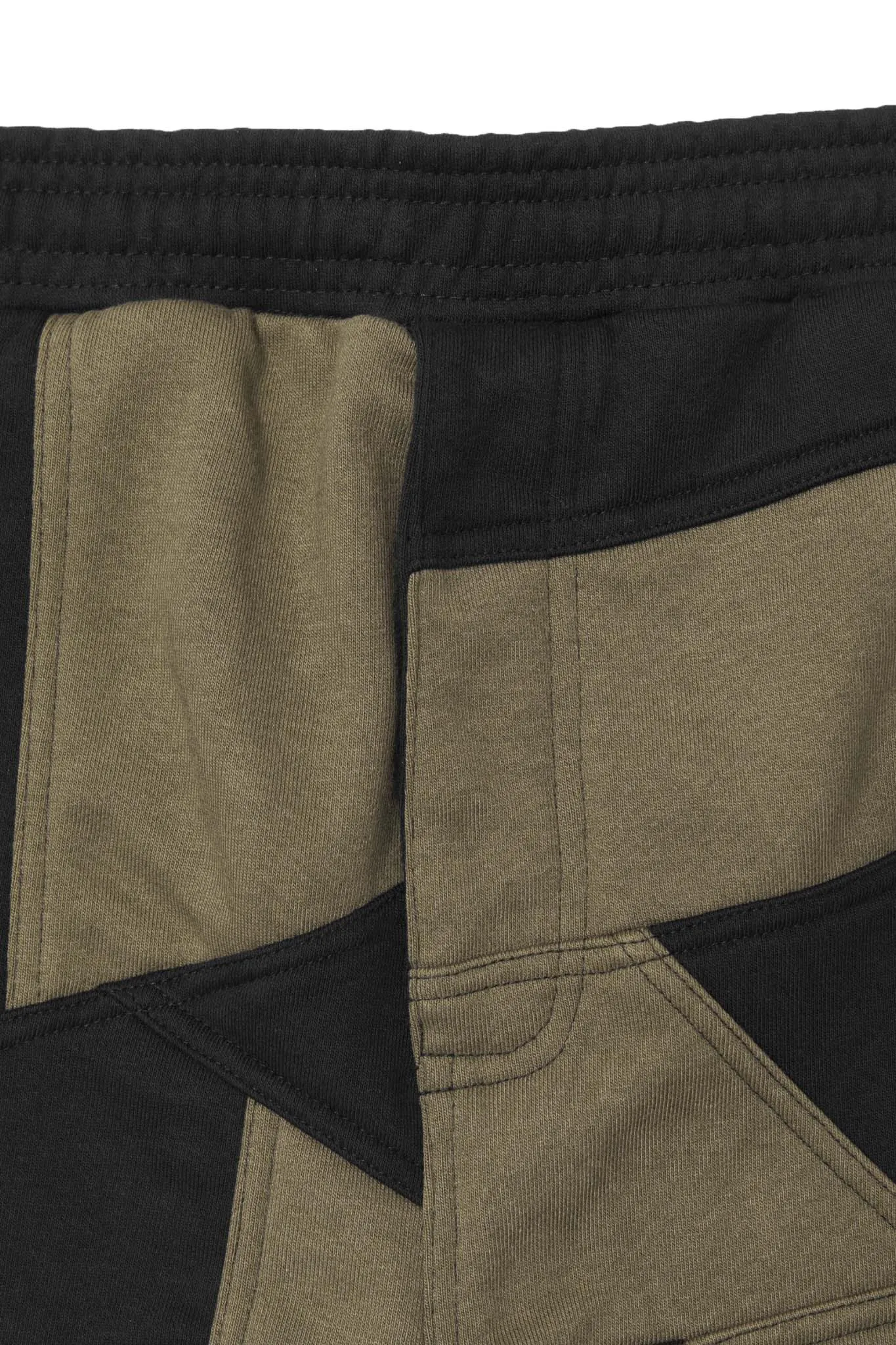 NEEDLEWORK SWEATSHORTS IN TAIGA