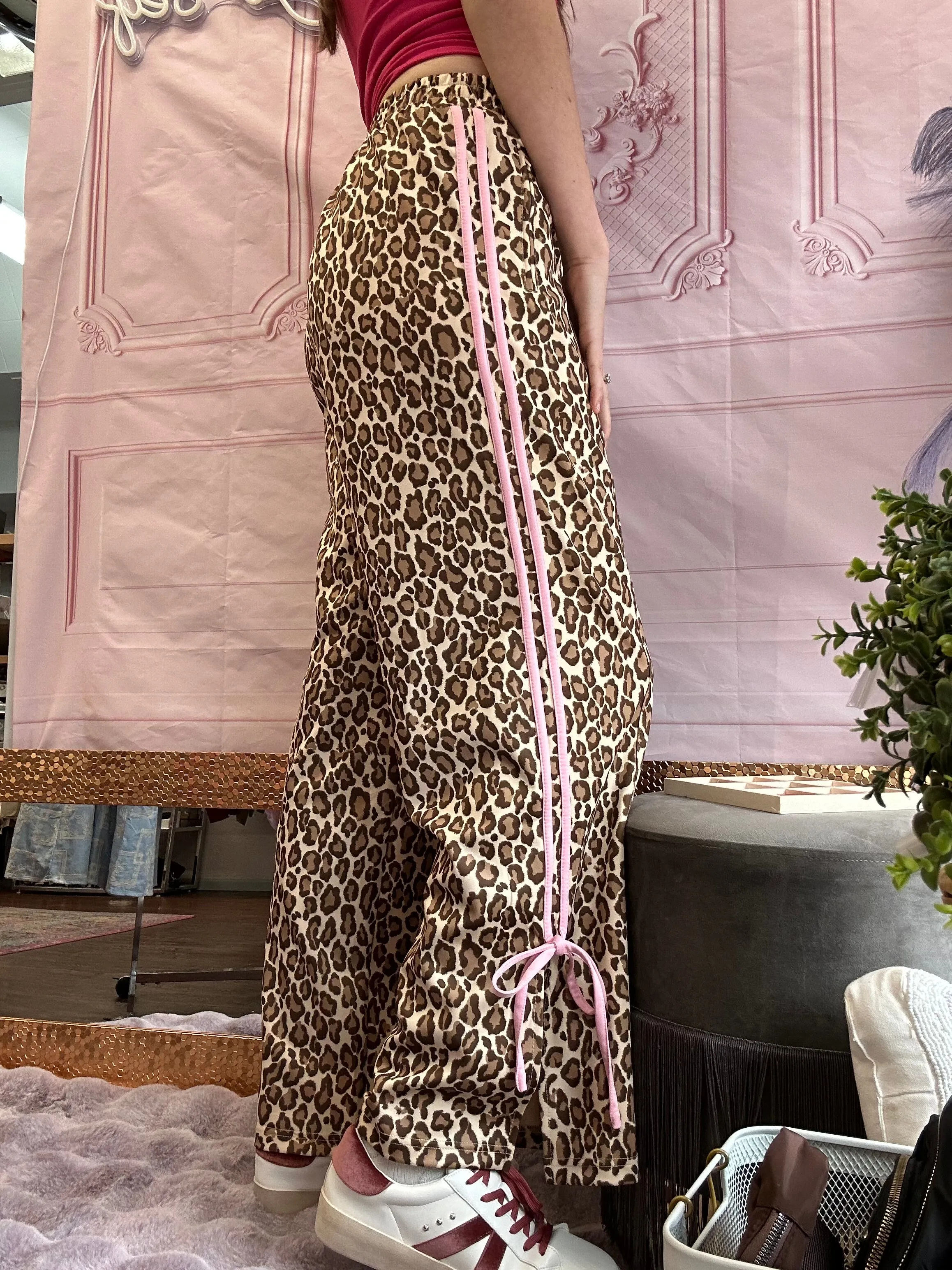 No Time for Games Pants: Leopard/Pink