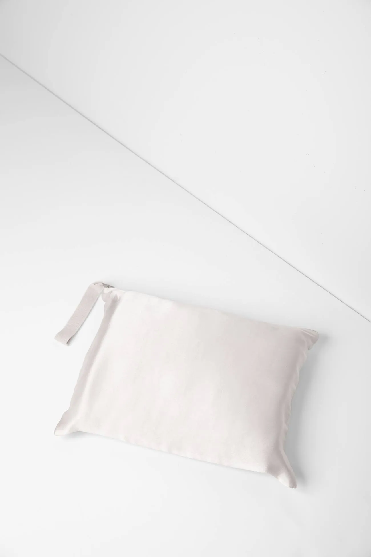 TRAVEL SET