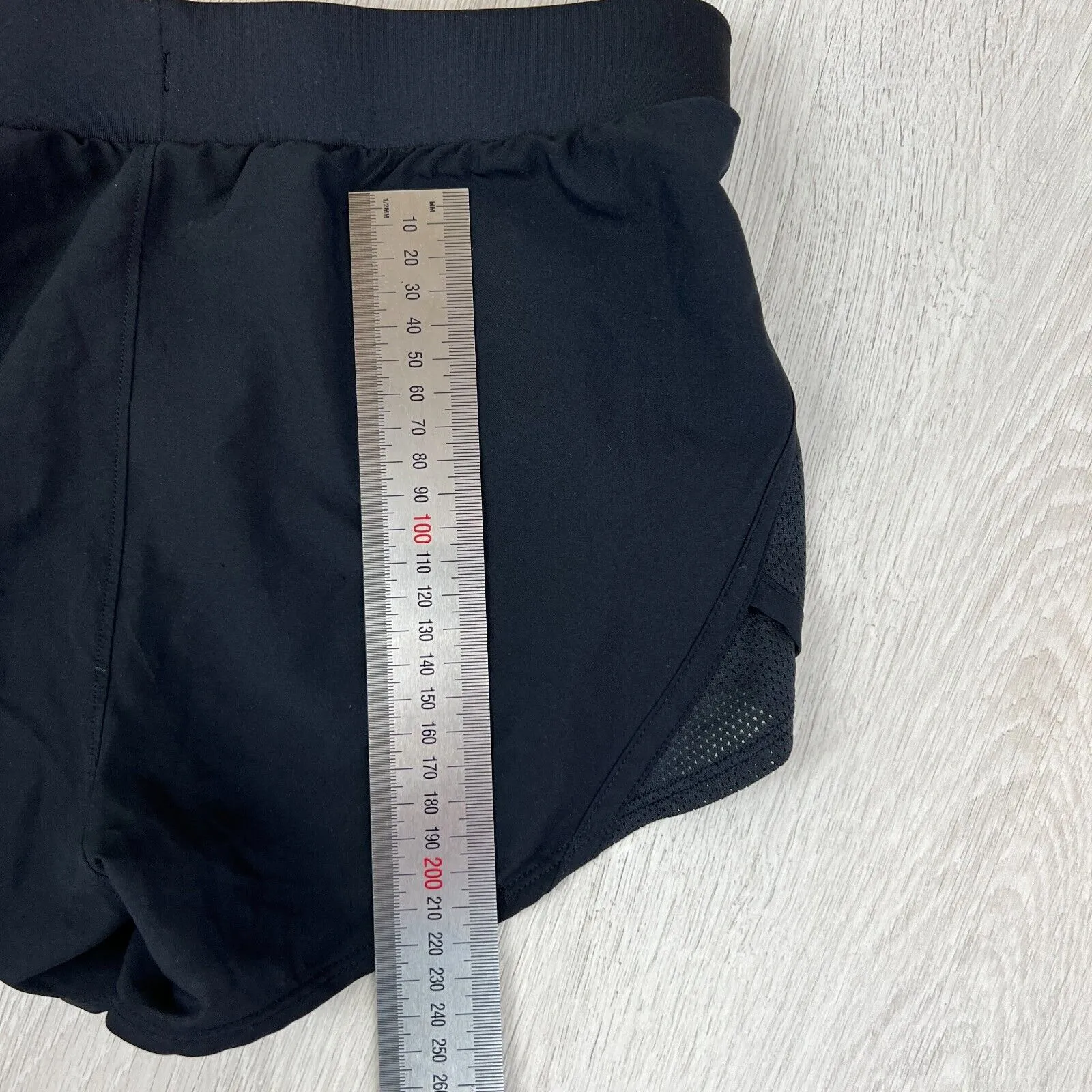 Under Armour Girls Black Athletic Shorts Size Youth Medium / 10-12 Years