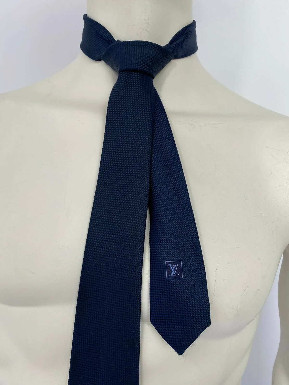Uniformes Navy Woven 100% Silk Tie