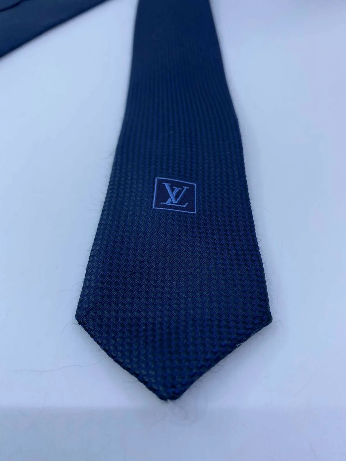 Uniformes Navy Woven 100% Silk Tie