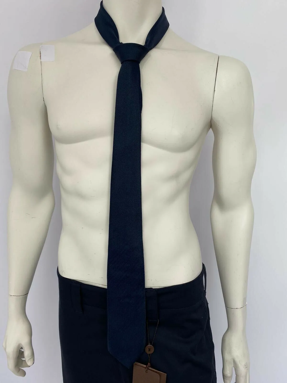 Uniformes Navy Woven 100% Silk Tie
