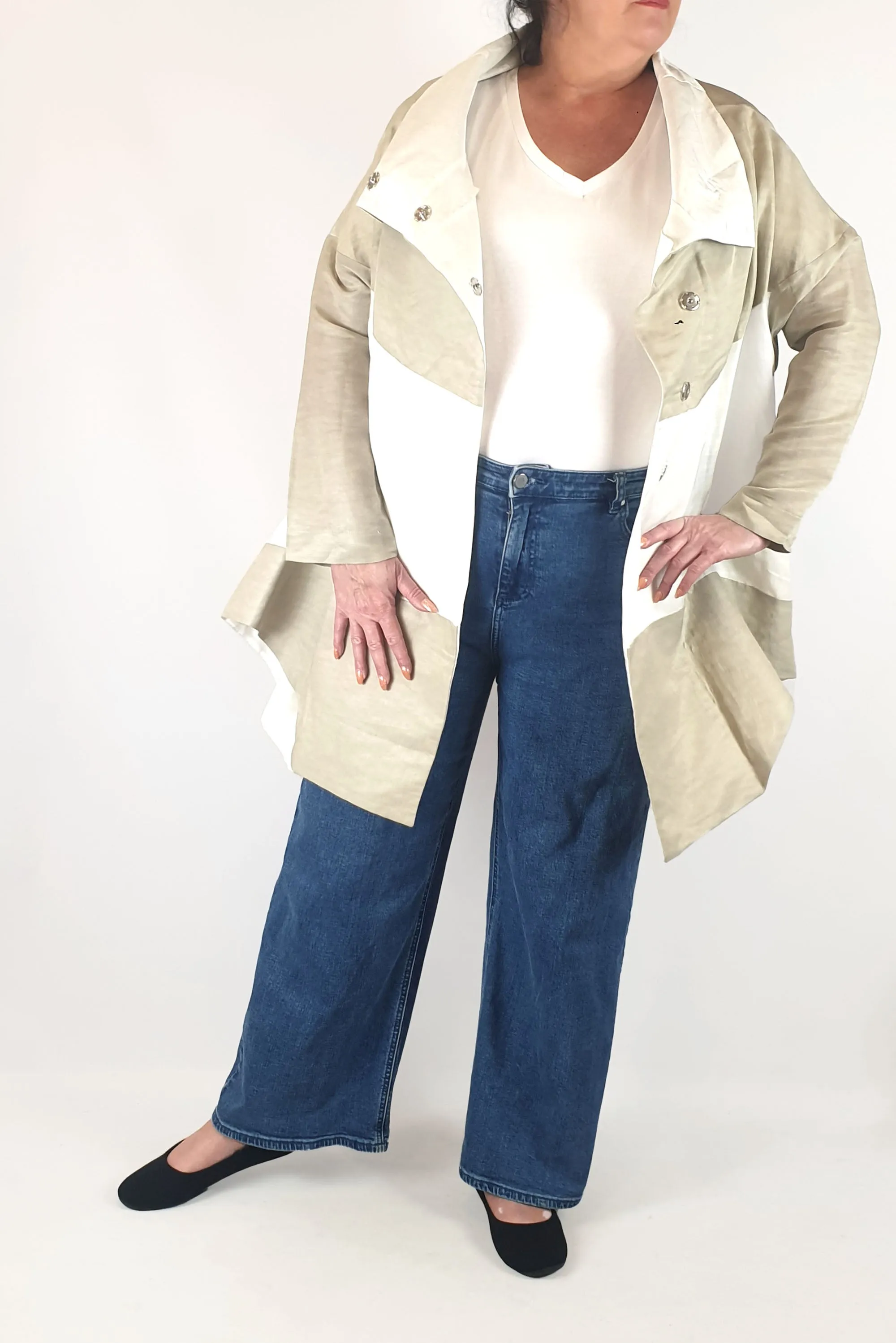 White beige jacket fits size 16-18