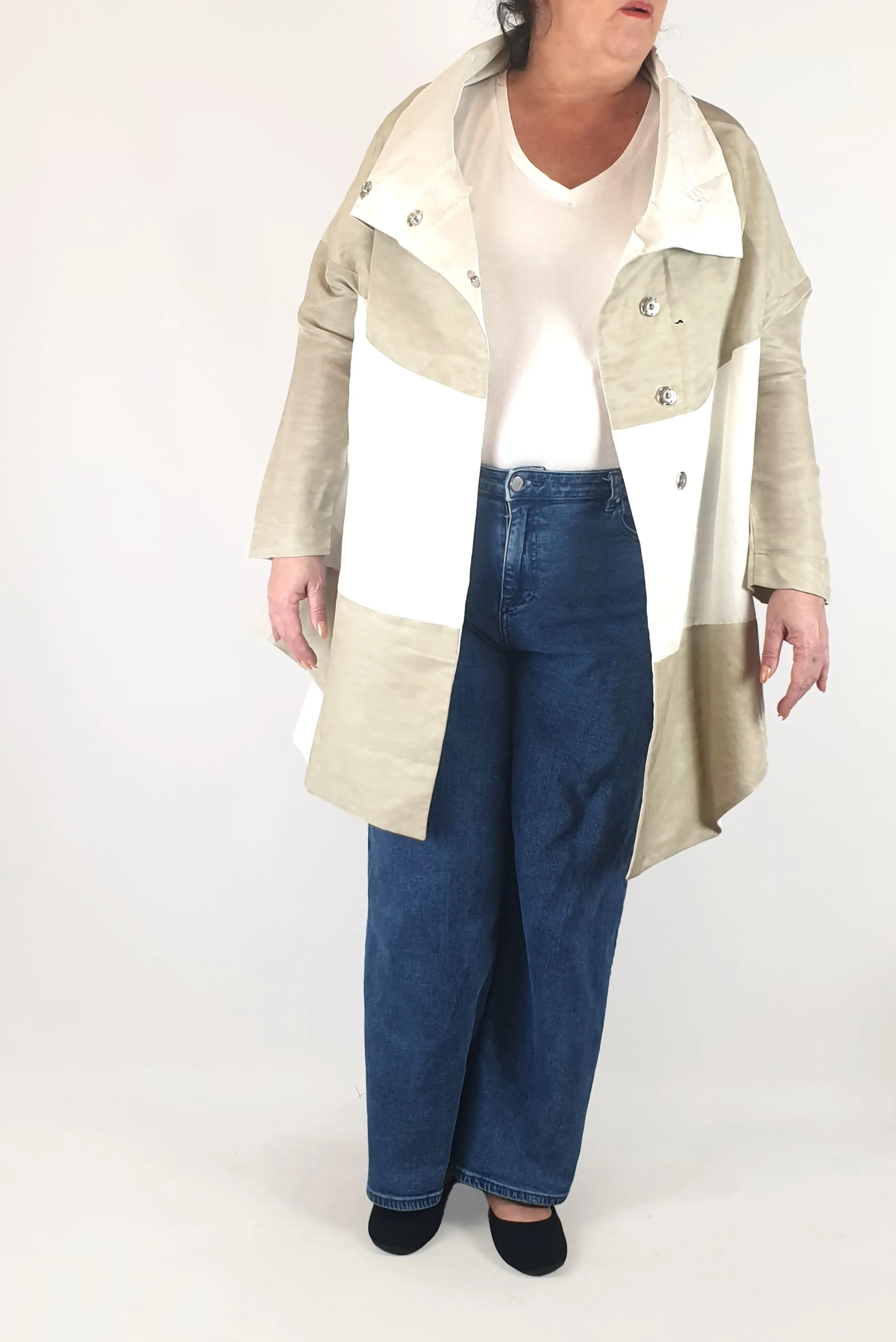 White beige jacket fits size 16-18